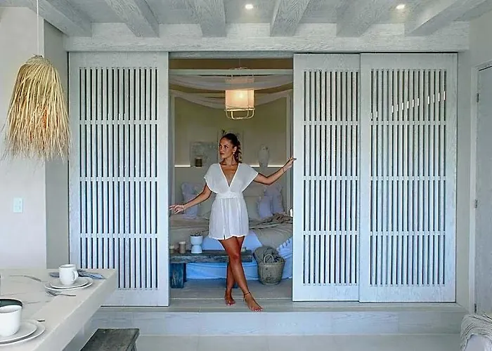 Jungle Luxe Hotel